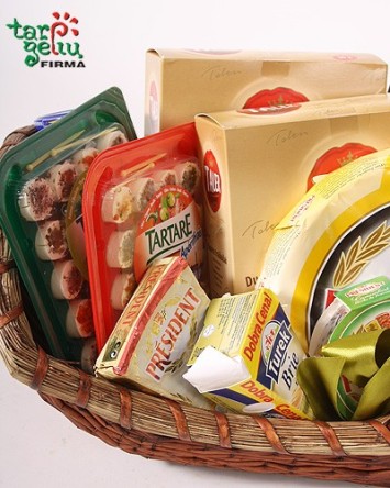 Gurmaniškas sūrių krepšelis