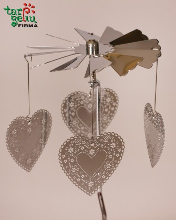 Žvakidė-karuselė "Širdelės"