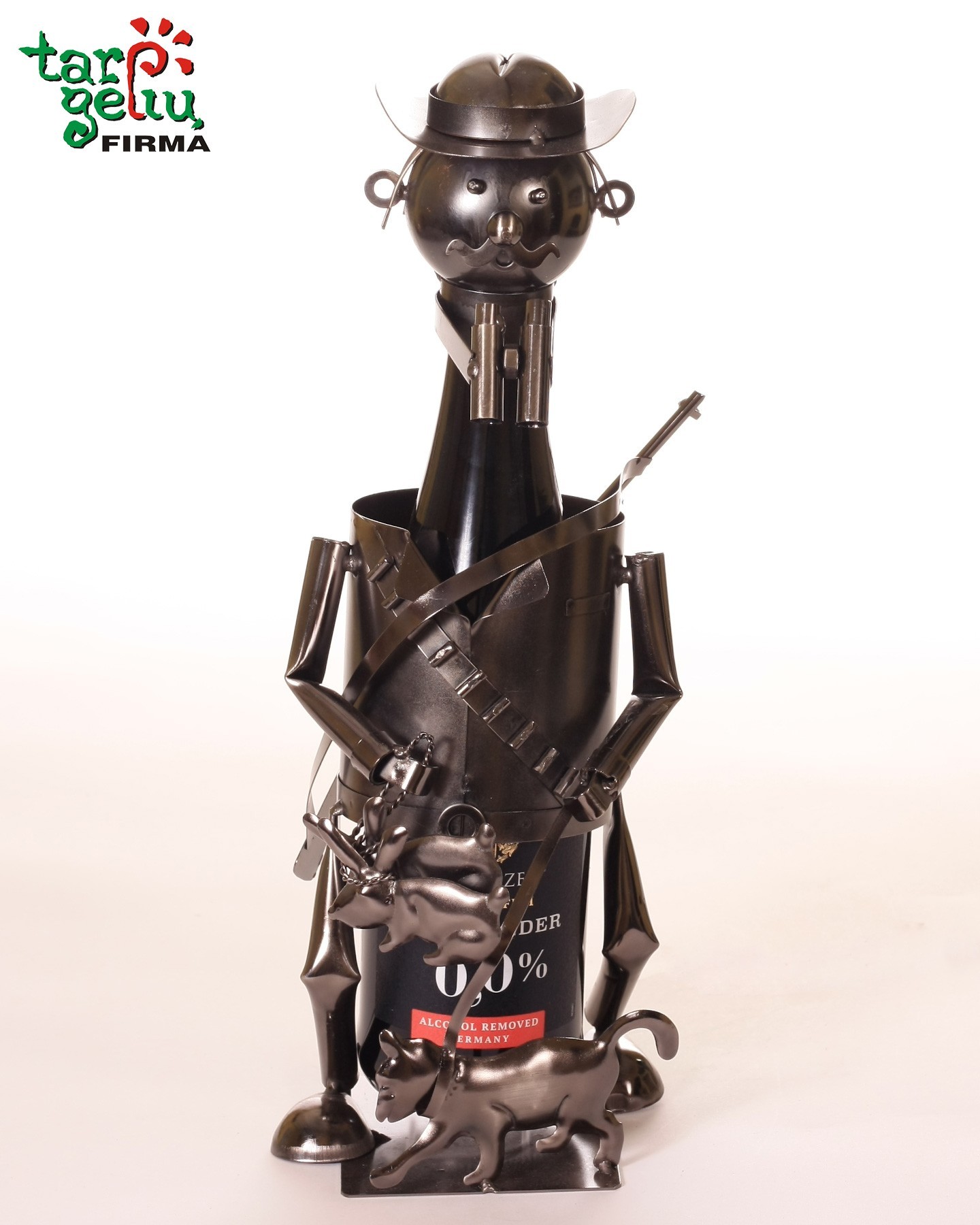 Stovas buteliui "Medžiotojas su laimikiu"